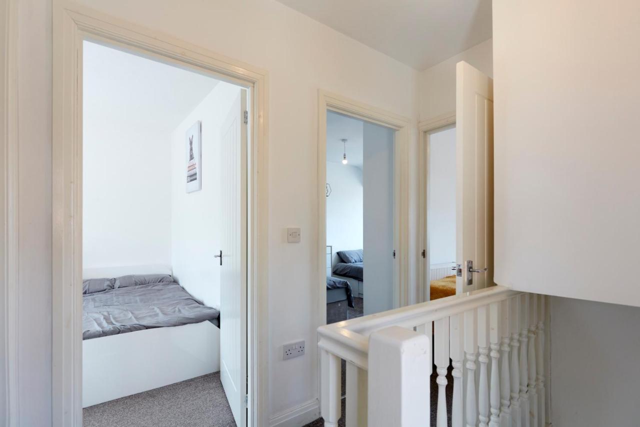 Spacious Home Close To City Centre Location Leeds  Exterior foto